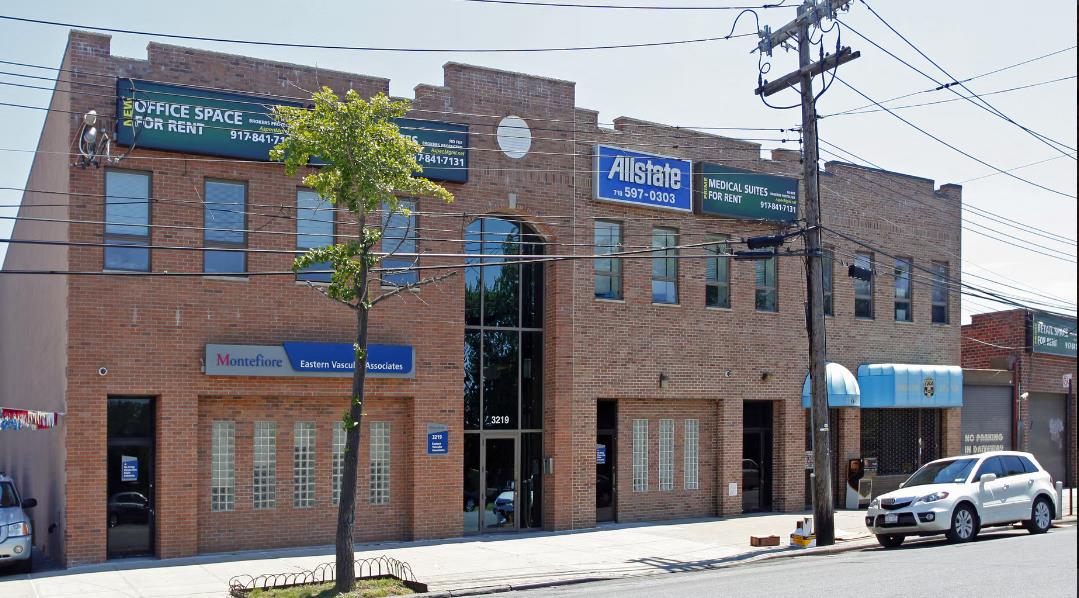 3219 E Tremont Ave